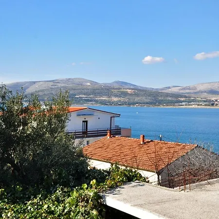 Apartment By The Sea Arbanija, Ciovo - 1085
